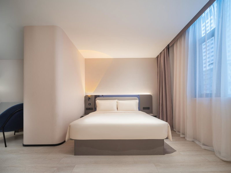 Atour Light Hotel Dalian Zhongshan Square Renming Road, Dalian, China