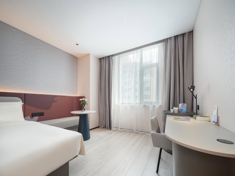 Atour Light Hotel Dalian Zhongshan Square Renming Road, Dalian, China