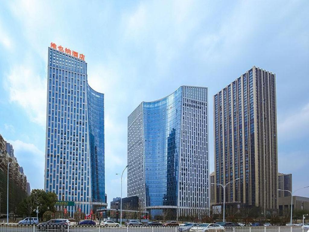 Vienna Hotel Wuhan Wenhua Avenue Jiangxia Keting Metro Station, China