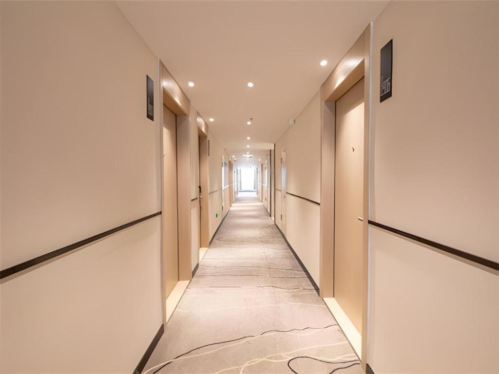 City Comfort Inn Hengyang Xiangjiang Zhong Road Walking Street, China