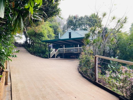 Doomben Ridge Farm House, Beechmont, Australia