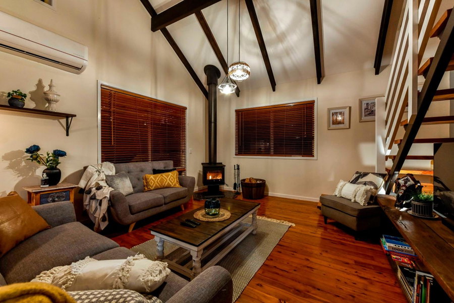 Doomben Ridge Farm House, Beechmont, Australia