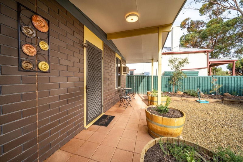 Flinders Ranges Bed and Breakfast, Hawker, Australia