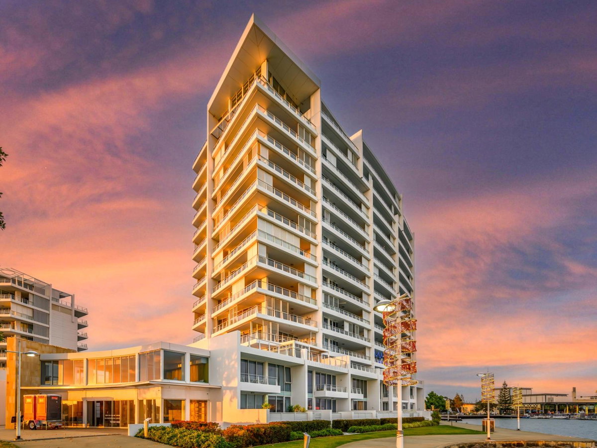 Bridgepoint 1303, Australia
