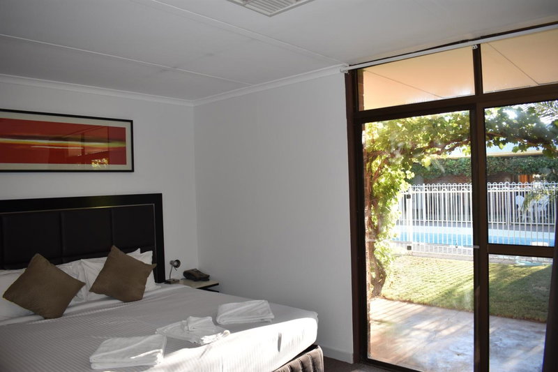 Roundhouse Motel, Peterborough, Australia