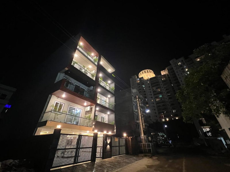 Lime Tree Two BHK Service Apartment Golf Course Road Gurgaon, Gurgaon, India
