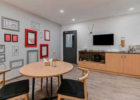 Super OYO Townhouse Vijay Khand Gomti Nagar, Lucknow, India
