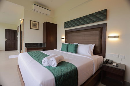 Hotel Aavudai Grand, Aramboli, India