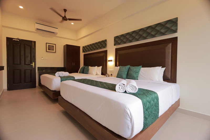 Hotel Aavudai Grand, Aramboli, India