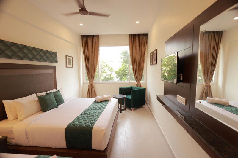 Hotel Aavudai Grand, Aramboli, India