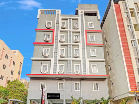 Townhouse White Ridge KPHB OPP JNTU, Kukatpalli, India