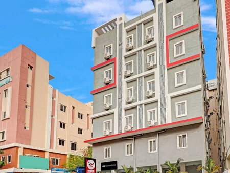 Townhouse White Ridge KPHB OPP JNTU, Kukatpalli, India