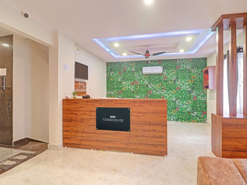 Townhouse White Ridge KPHB OPP JNTU, Kukatpalli, India