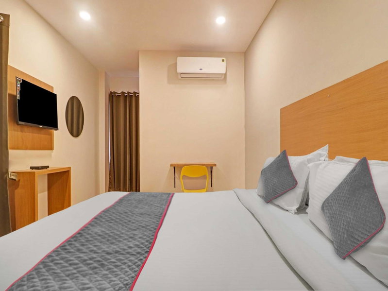 Townhouse White Ridge KPHB OPP JNTU, Kukatpalli, India