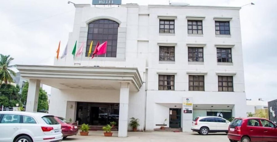 The Manor Hotel, Chhatrapati Sambhajinagar, India