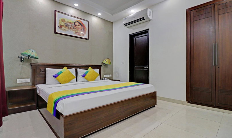 Itsy Hotels Hamlets Stay, Noida, India