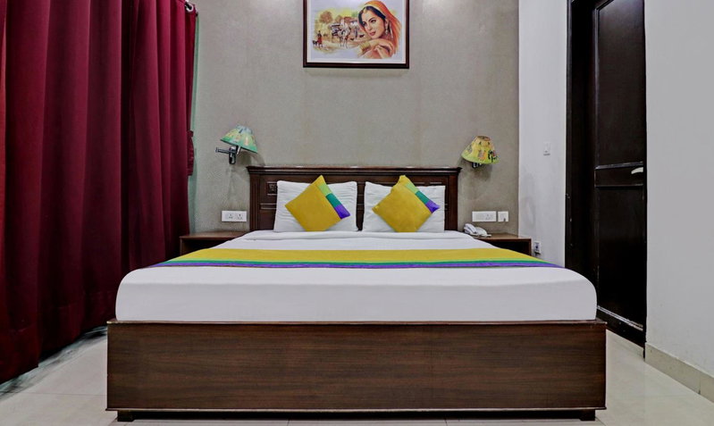 Itsy Hotels Hamlets Stay, Noida, India