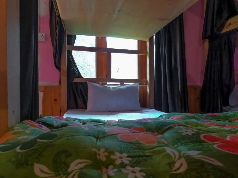 indian backpackers hostel, Manāli, India