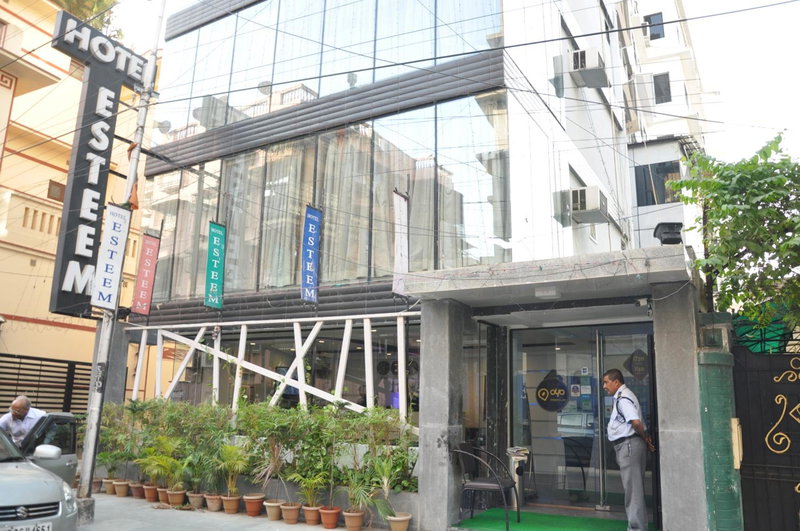 Hotel Esteem, Kolkata, India