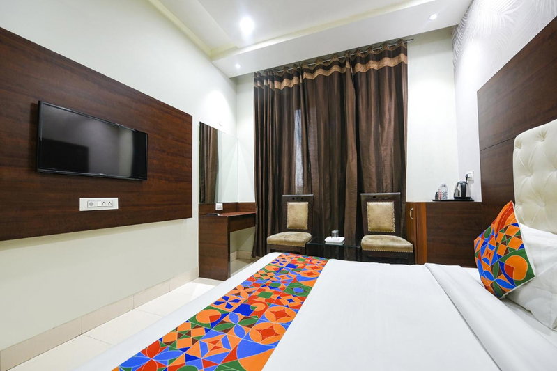 FabHotel KK Continental - 100m from Amritsar Junction Railway Station, Amritsar, India