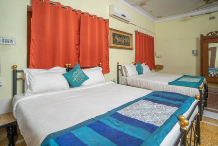 Hotel Ambavgarh Palace, Udaipur, India