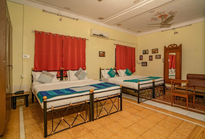 Hotel Ambavgarh Palace, Udaipur, India