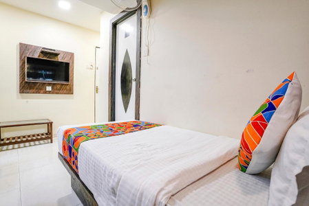 FabHotel Amber Crop Inn, Mumbai, India