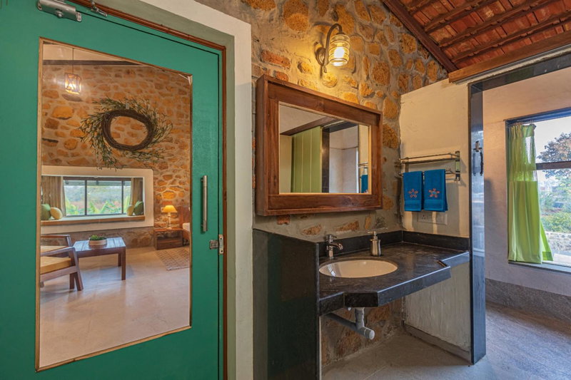 SaffronStays Lake House Bouganvillea, Nashik -villa with great lake views and patio dining, Nashik, India