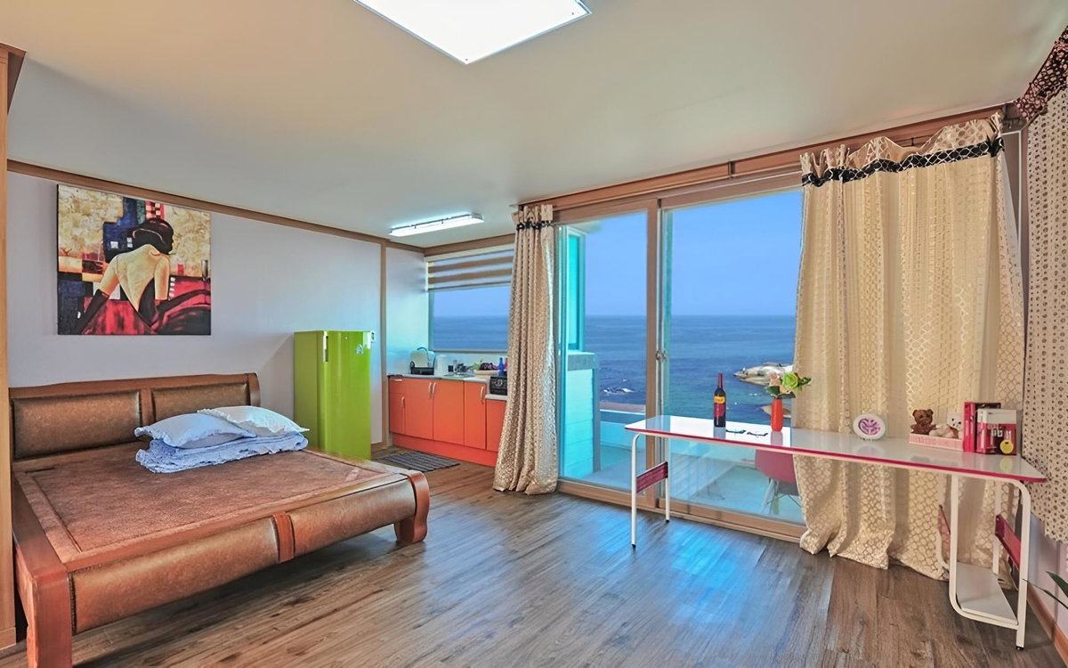 Goseong 1 Night 2 Day Pension, South Korea