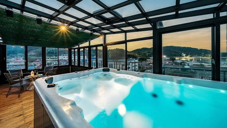 Geojedo Modern 239 Pension Spa, Netflix, Munhwanuri, Geoje, South Korea