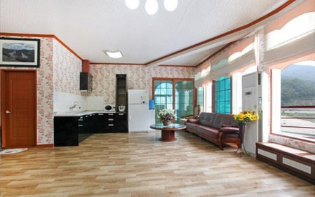 Donggang Village Caravan Pension, Yeongwol, South Korea