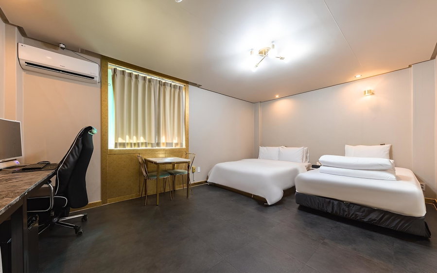 Gunsan THE Bridge Hotel, Gunsan, South Korea