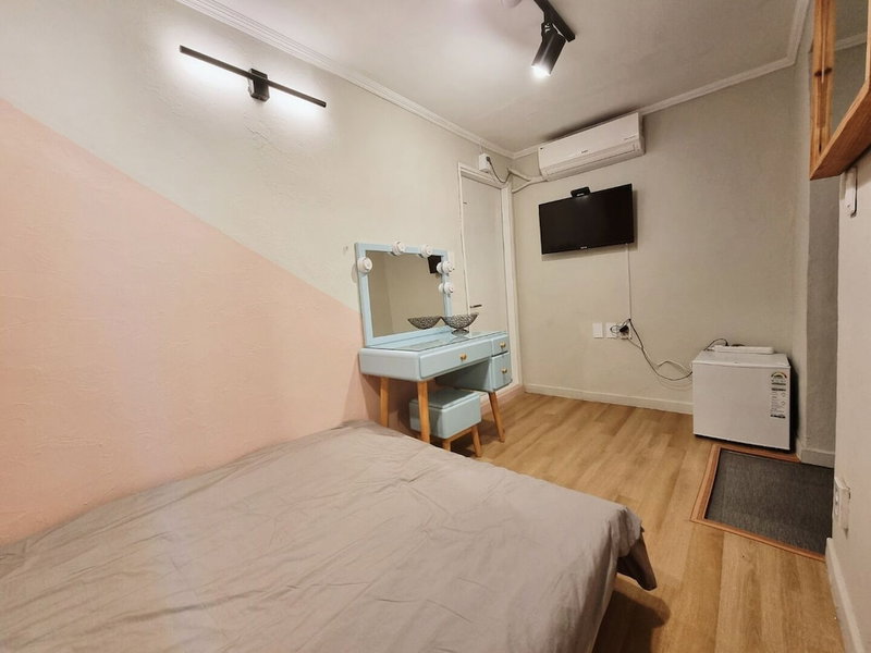 Carrot Hostel, Seoul, South Korea