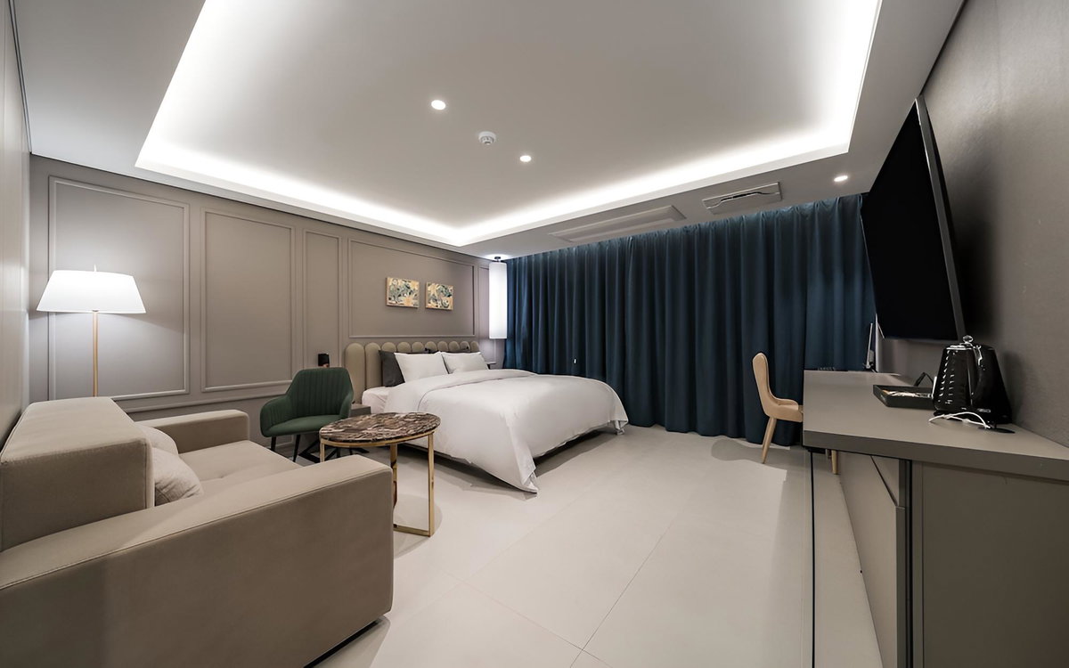 Bundang Breeze Hotel, South Korea