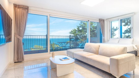 Yeosu Rebeu183184 Oceanview Pension, Yeosu, South Korea