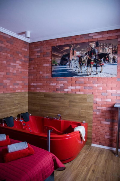 Jacuzzi Apartment Red, Kraków, Poland