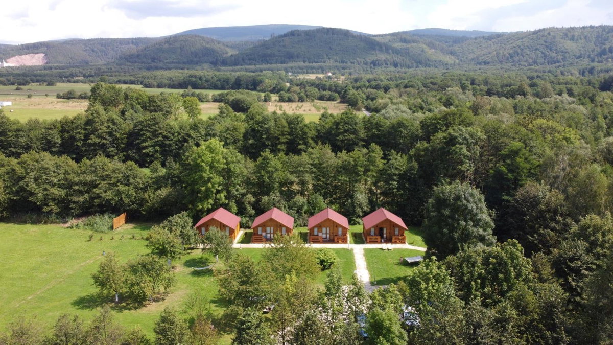 Hotel · Dwór Piotra i Pawła- pokoje i domki, Miedzygorze
