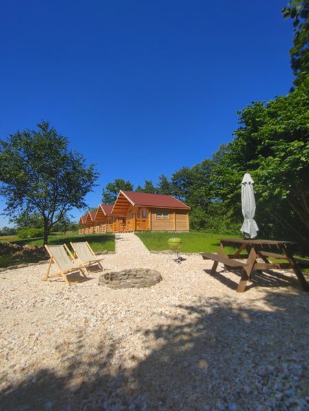 Dwór Piotra i Pawła- pokoje i domki, Miedzygorze, Poland