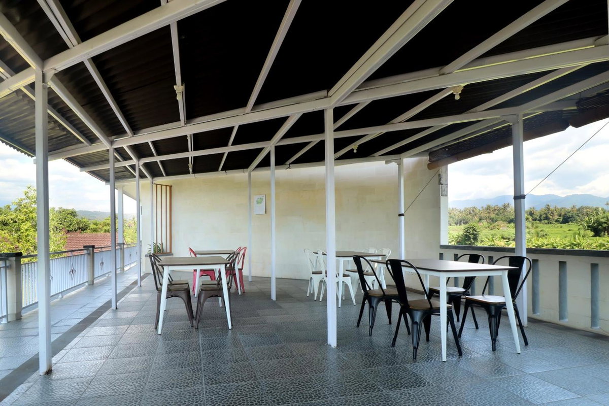 De Loran Hotel, Indonesia