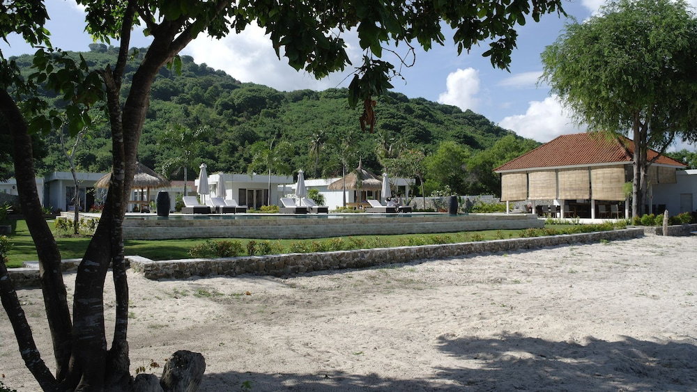 Hotel · The Suites Lombok, Sekotong Barat