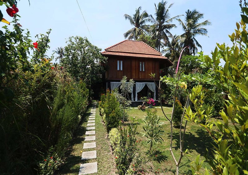 Villa Angel D'Uma, Jasri, Indonesia