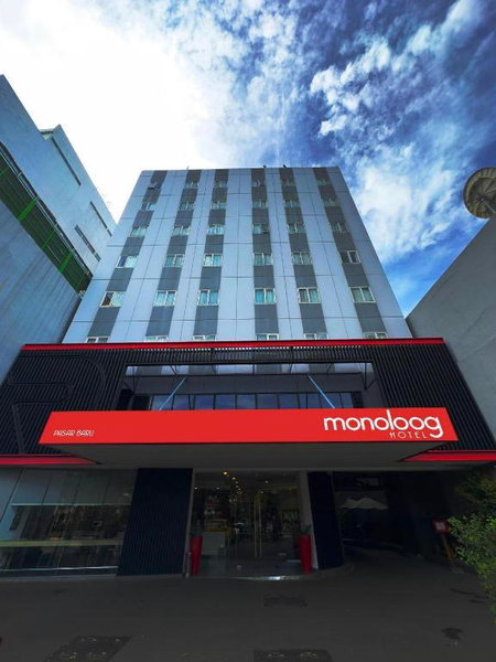 Monoloog Hotel Solo, Solo, Indonesia