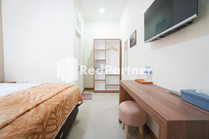 Fazza Syariah Mitra RedDoorz, Jakarta, Indonesia