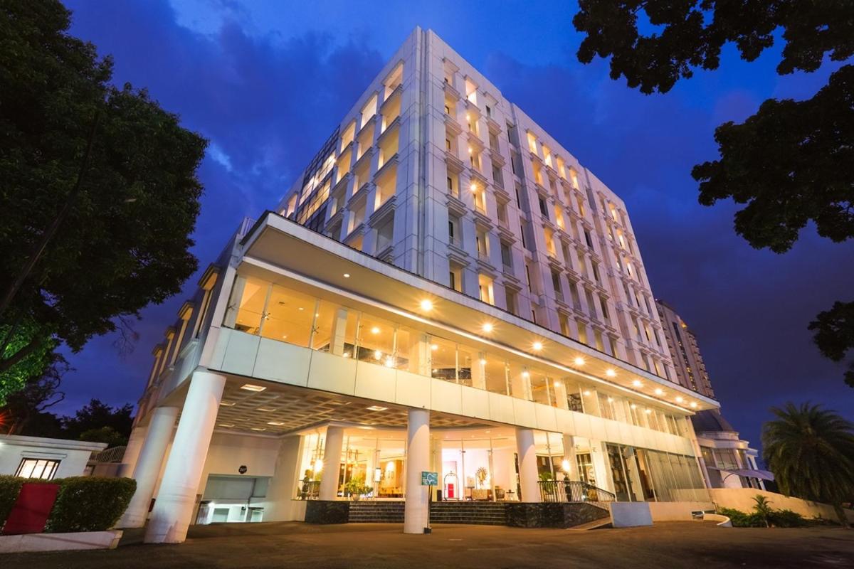 Royal Padjadjaran Hotel, Indonésie
