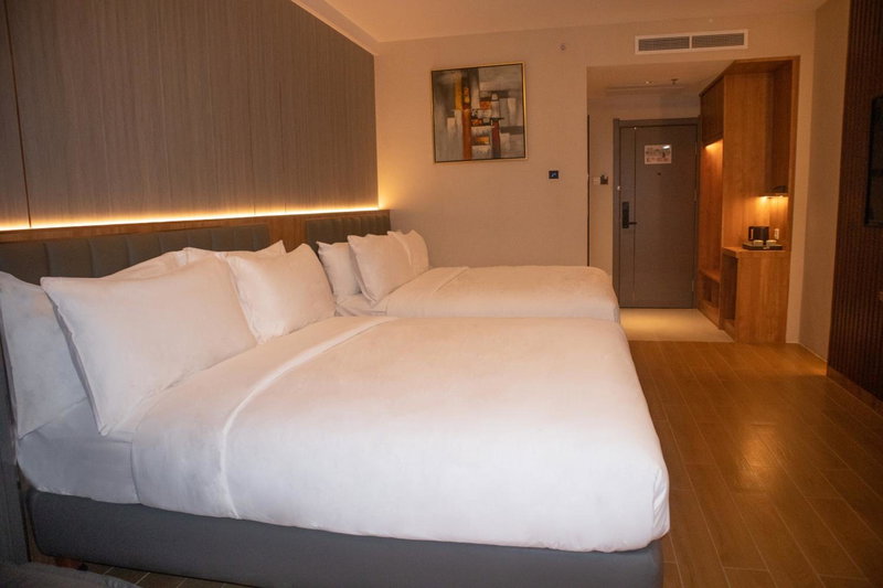 Aglow Hotel Harbor Bay Batam, Nagoya, Indonesia