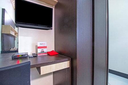 RedDoorz Plus near Isola UPI, Bandung, Indonesia