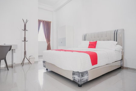 RedDoorz Syariah near Arafah Hospital Jambi, Jambi, Indonesia