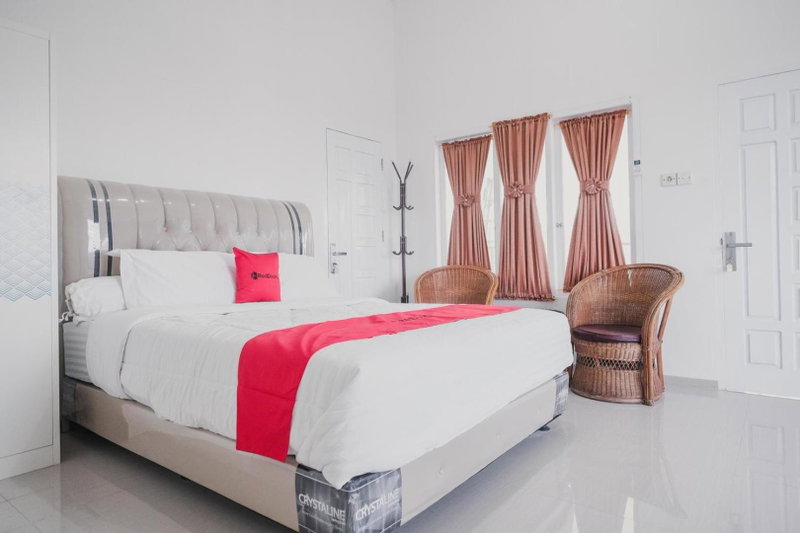 RedDoorz Syariah near Arafah Hospital Jambi, Jambi, Indonesia