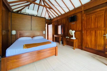 Hotel dan Gazebo Syariah Pinggir Kali Prigen RedPartner, Pasuruan, Indonesia
