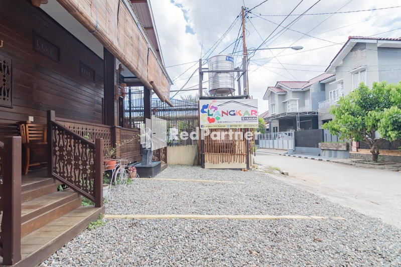 Langkar Guest House Syariah Mitra RedDoorz, Samarinda, Indonesia